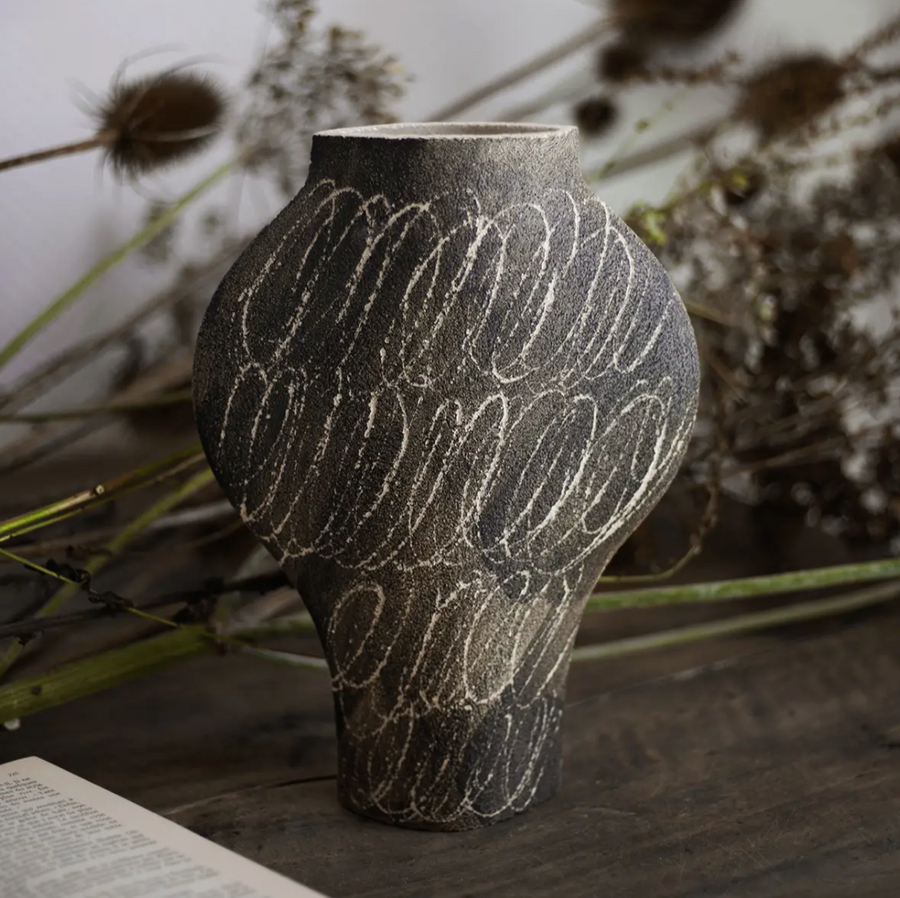 Negative Circles Black Vase